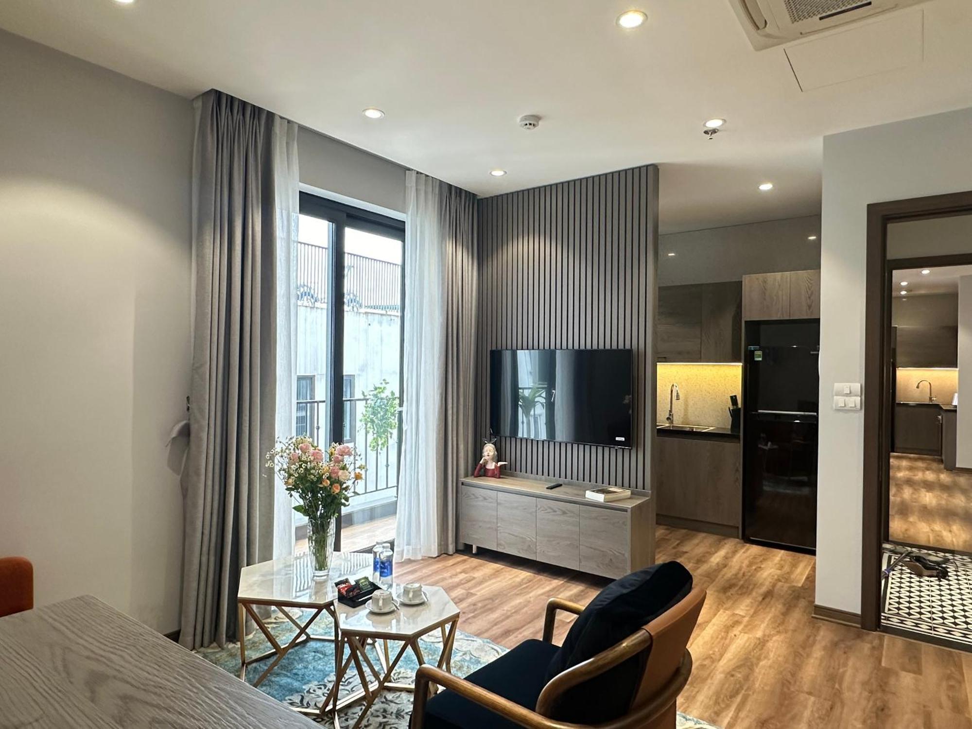 Luxe Paradise Suites Hotel To Ngoc Van Ханой Екстериор снимка
