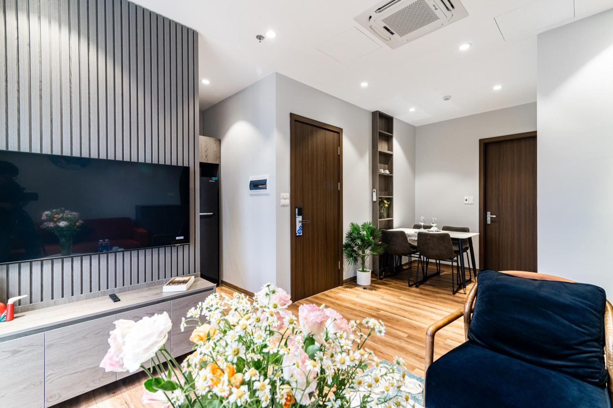 Luxe Paradise Suites Hotel To Ngoc Van Ханой Екстериор снимка