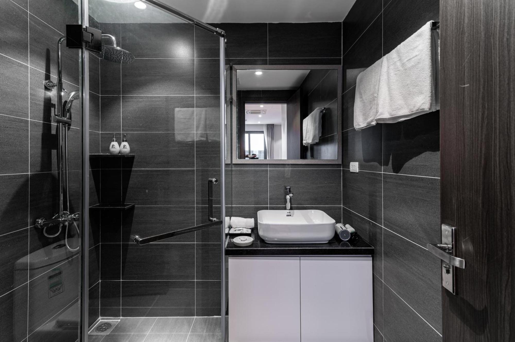 Luxe Paradise Suites Hotel To Ngoc Van Ханой Екстериор снимка